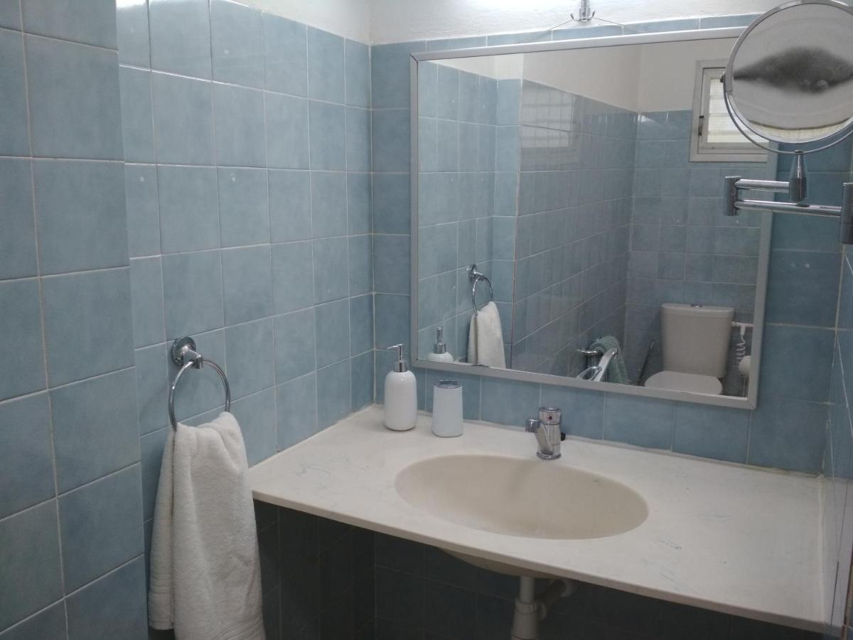 לטייל בחוץ להרגיש בבית Hephzibah Exterior foto